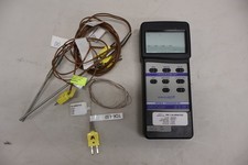 VWR 23226-656 Traceable Double Thermometer w/ Probes