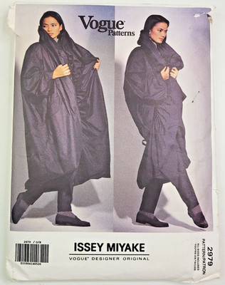 VTG 90s Vogue Sew Pattern 2979 Issey Miyake Reversible Coat Size S-M, 8-14 CUT