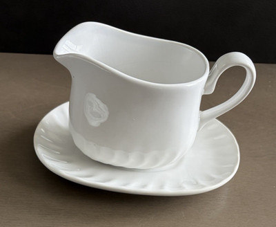 Corelle Corning Enhancements White Swirl Gravy Boat & Underplate