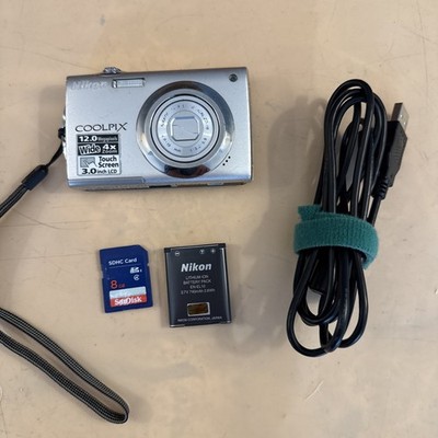 Nikon Coolpix S4000 Digital Camera 12MP Silver  With Battery + 16gb Memory Card