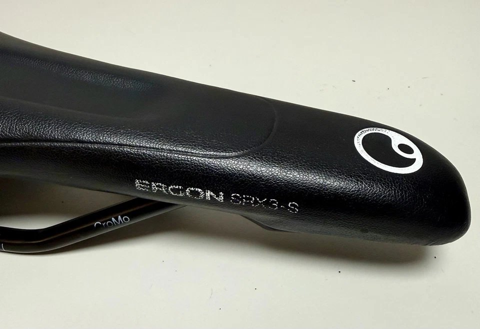 Sillín de bicicleta de carretera Ergon SRX3 pequeño asiento cómodo de nailon CroMo - negro Foto 2 de 4