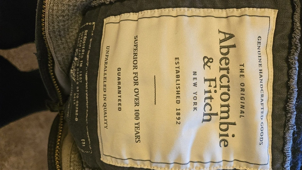 Chaqueta/Sudadera con Capucha Abercrombie & Fitch RN 75654 Estilo Grunge Cremallera Completa Talla M Foto 2 de 3
