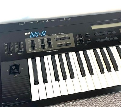 Korg DS-8 Vintage Digital FM Synthesizer 61-Key Keyboard Untested As-Is Japan