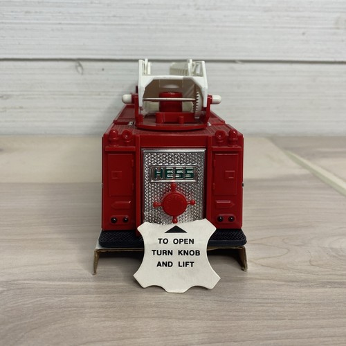 HESS 1986 Toy Fire Truck Bank Red w/ Ladder and Engine With Boxπ₯π₯π₯π₯ - Picture 6 of 12