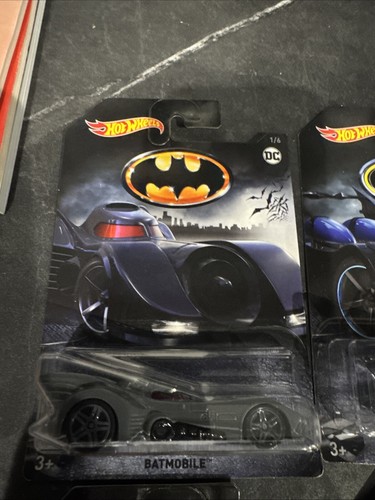 Hot Wheels 2017 Batman Set 6 Cars Batmobile Tumbler Arkham Lamborghini - Picture 2 of 8