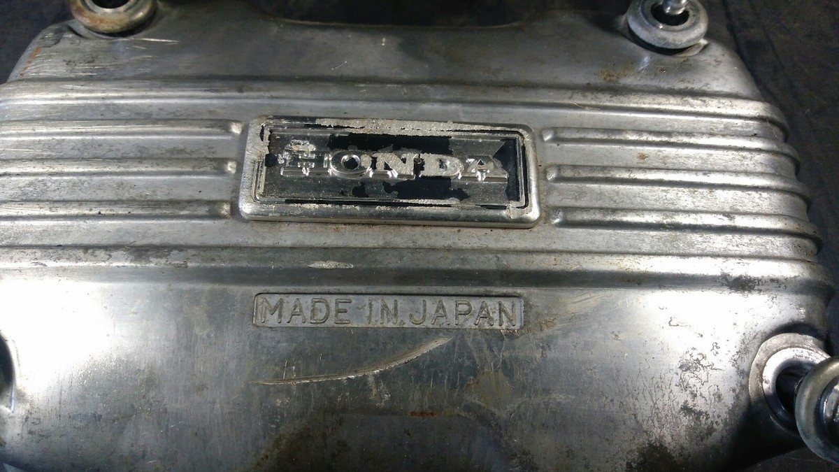 HONDA GOLDWING GL1000 GL 1000 ENGINE CYLINDER HEAD VALVE EMBLEM 