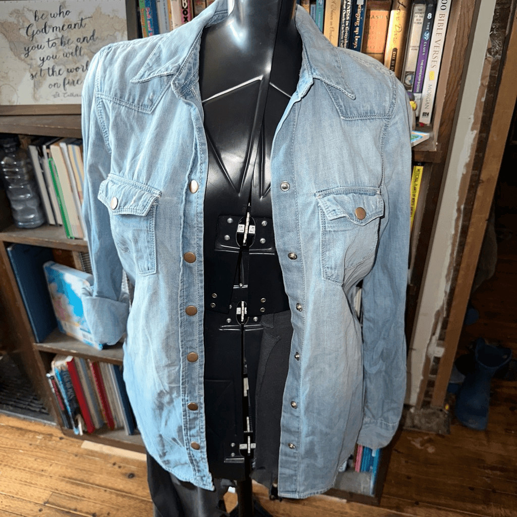 Gap distressed XS basic minimalist denim button d… - image 1