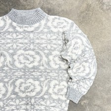 Vintage Jolie Raised Floral Knit Sweater Gray White USA Made Women’s Medium