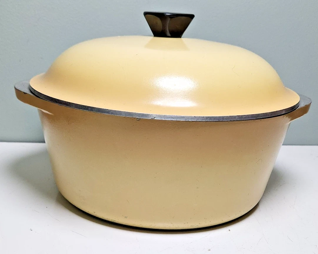 Vintage Club Aluminum 4 Quart Dutch Oven Harvest Gold
