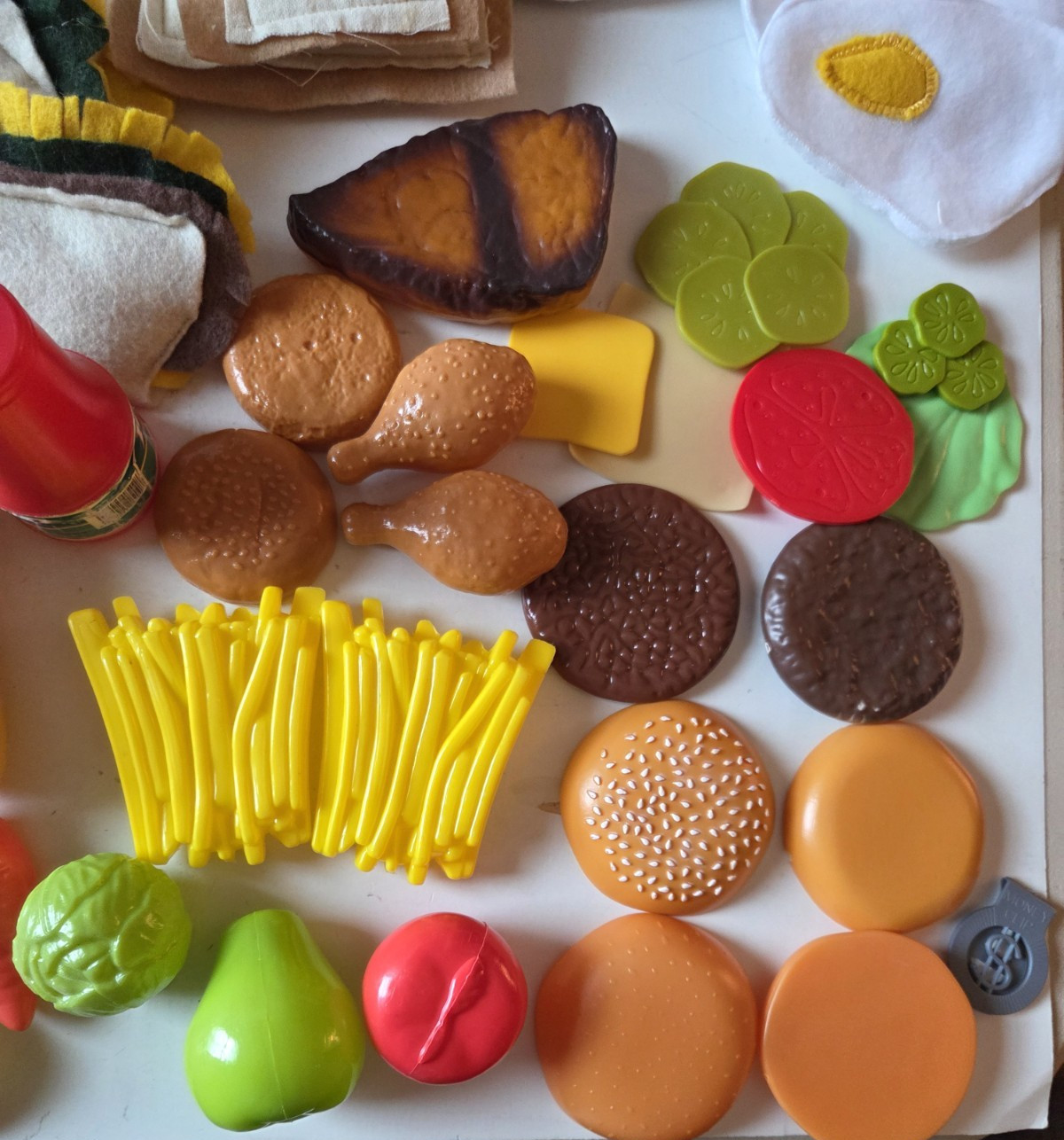 как выглядит Pretend Food Play Kitchen Items Lot Cookware, Microwave, Cash Register фото