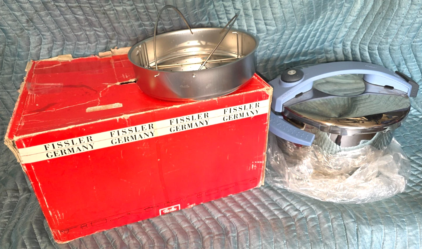 Vintage RARE Fissler Magic Pressure Cooker Collectible 8.5 Qt Blue Handle + Box