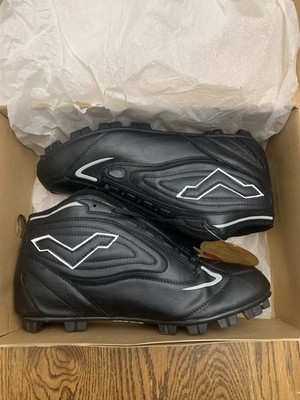 Venom Trac Plus Baseball Softball Cleats 10.5. Fits Like A Size 10