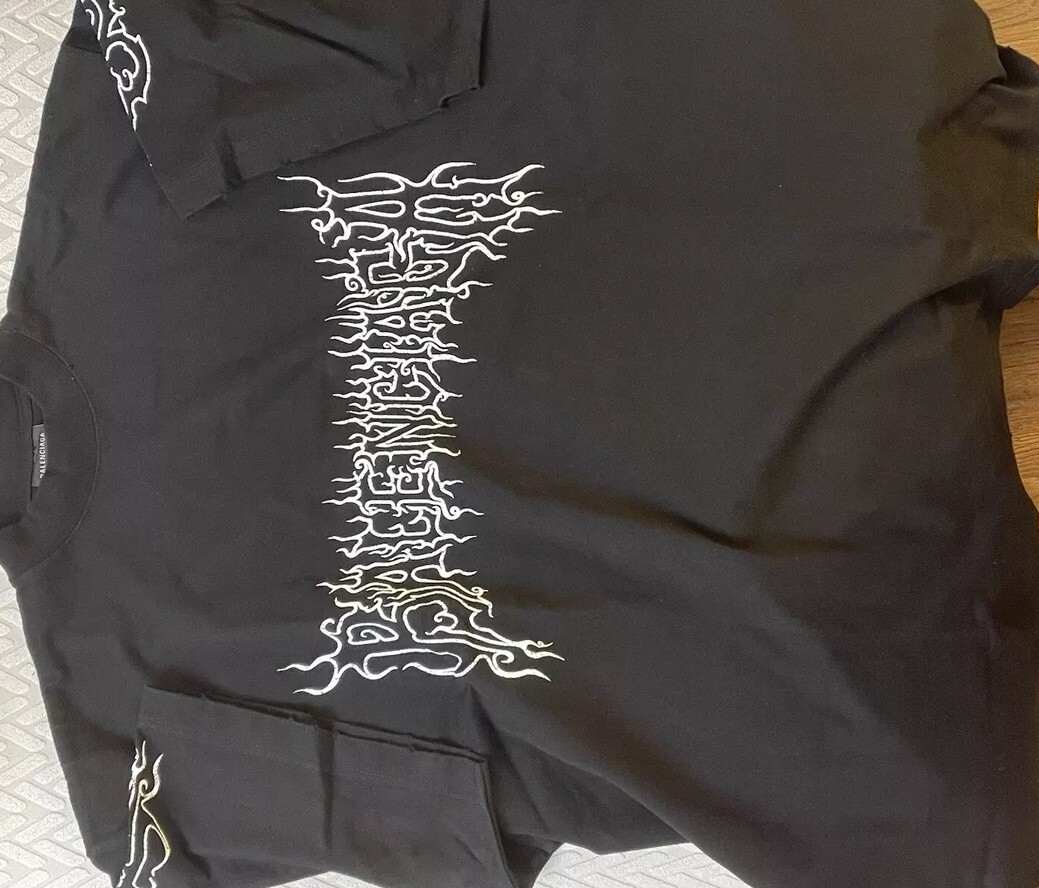 Balenciaga Year of the Dragon T-shirt - Size L | eBay Balenciaga Year of the Dragon T-shirt - Size L | eBay