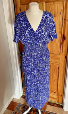 BNWT DUNNES STORES Blue Print V Neck Summer Dress Size 14