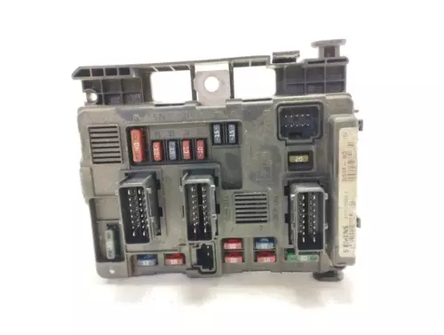 9643498880 Caja Reles/Fusibles para CITROEN C5 BERLINA 2.0 HDi SX 2002 182725