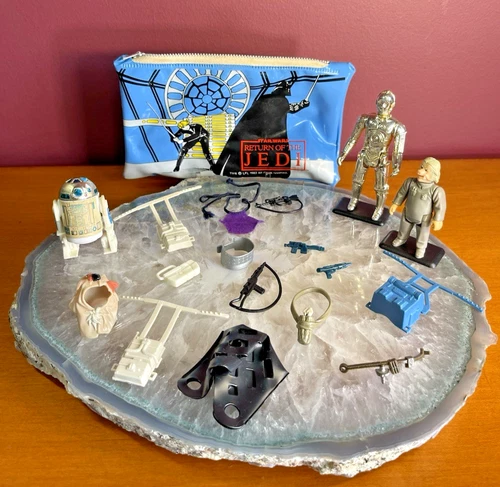 Vintage Star Wars - Weapons/Complete Figures/Last 17 Accessories & ROTJ case lot