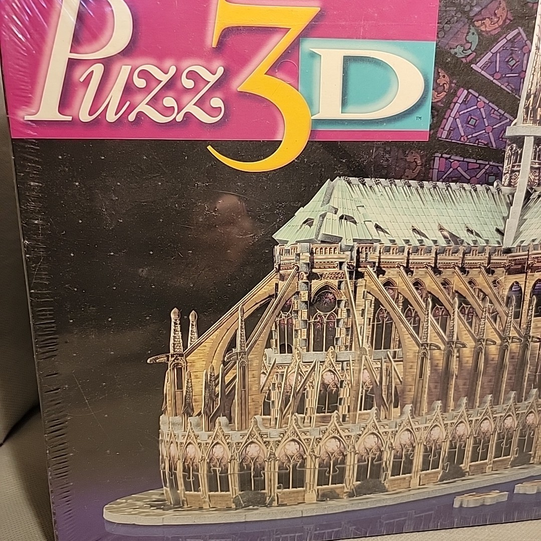 VTG NOS 1996 Puzz 3D Notre Dame Cathedral 952 Piece 3D Puzzle NEW