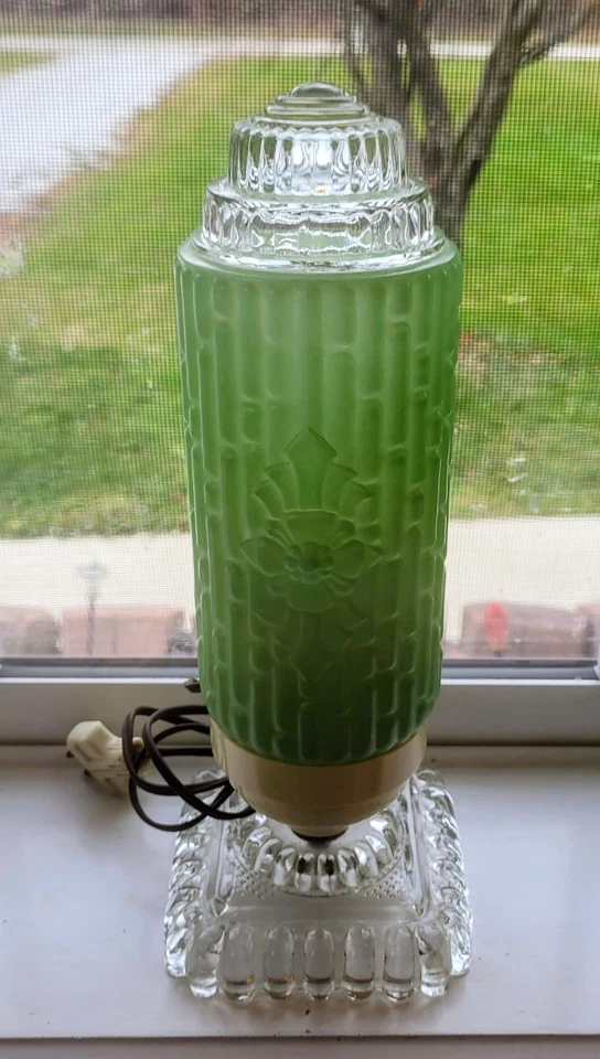 Vintage Art Deco Bullet Torpedo Skyscraper Glass Boudoir Table Lamp Working - Image 2 of 4