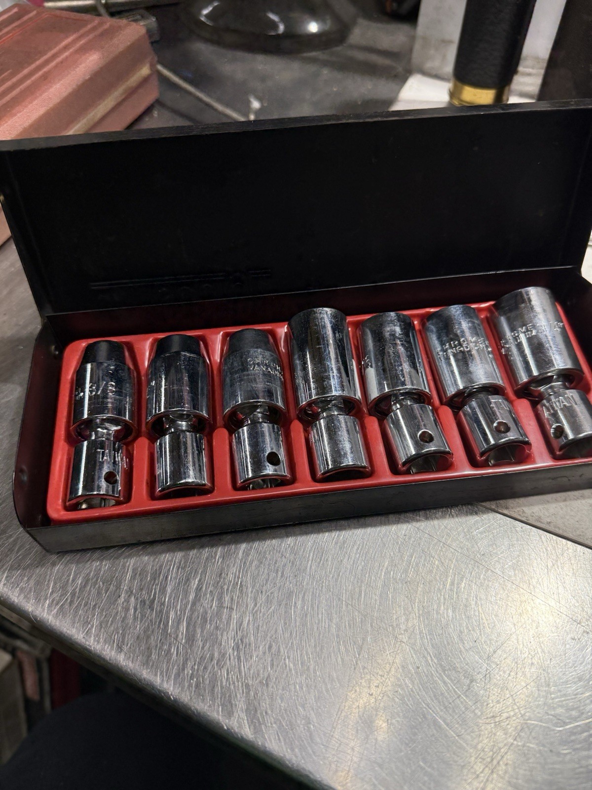 PITTSBURGH 7-Piece Chrome Vanadium Swivel Socket Set