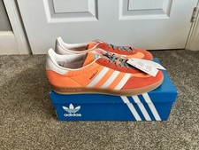 Adidas Originals Gazelle Indoor Trainers Size 10.5 UK Beam Orange / White /Gum
