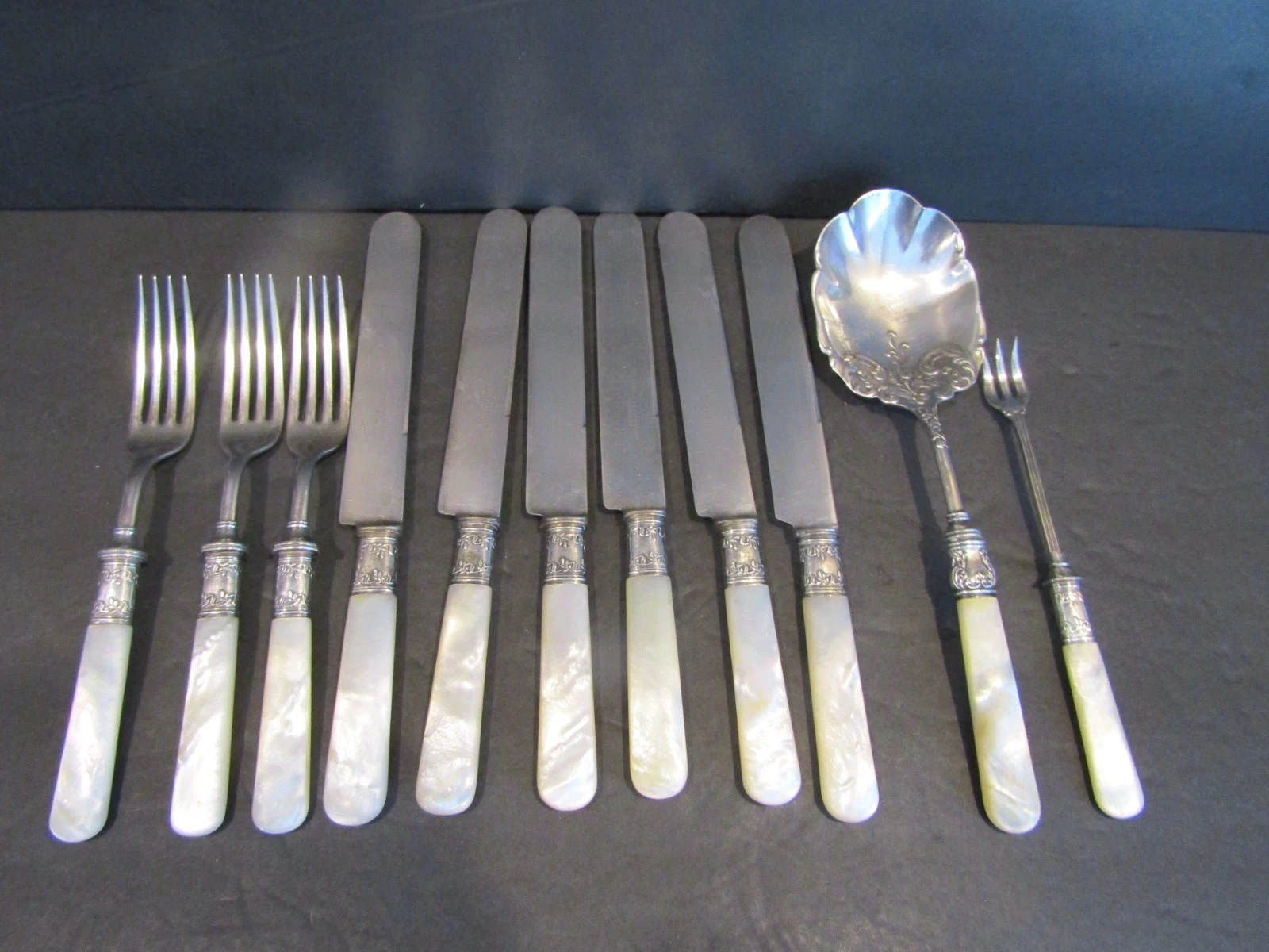 LANDERS FRARY & CLARK Aetna Works Mother Of Pearl 6 KNIVES 3 FORKS SERVE SPOON