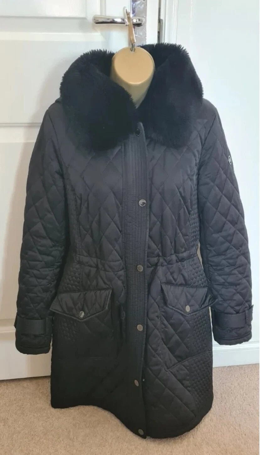 Cappotto Michael Kors nero trapuntato con cappuccio taglia media pelliccia e cappuccio rimovibile