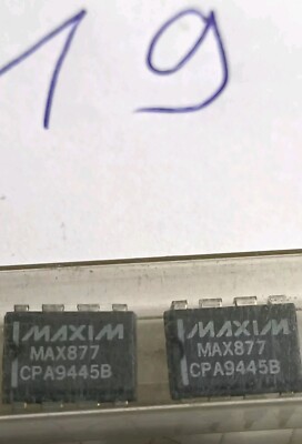 2 Stück MAX877CPA  MAXIM  5V/3.3V/3V/ DIP8 in OVP