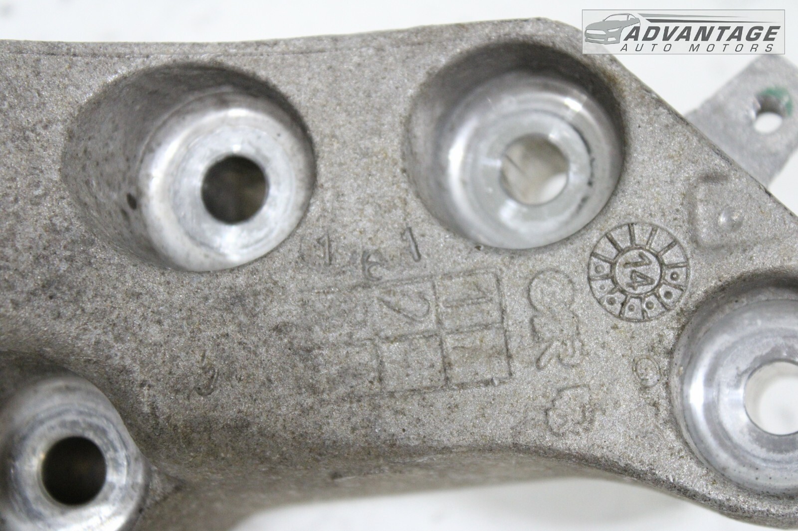 Maserati Ghibli 2014-2017 LEFT Engine mount