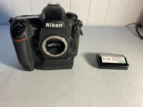 Nikon D5, USA model, dual XQD, excellent condition, low shutter 52719