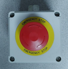 ALLEN-BRADLEY E-STOP TWIST w/ GUARD HOFFMAN Q1PBPCDM BOX QUANTITY!! WOW!!