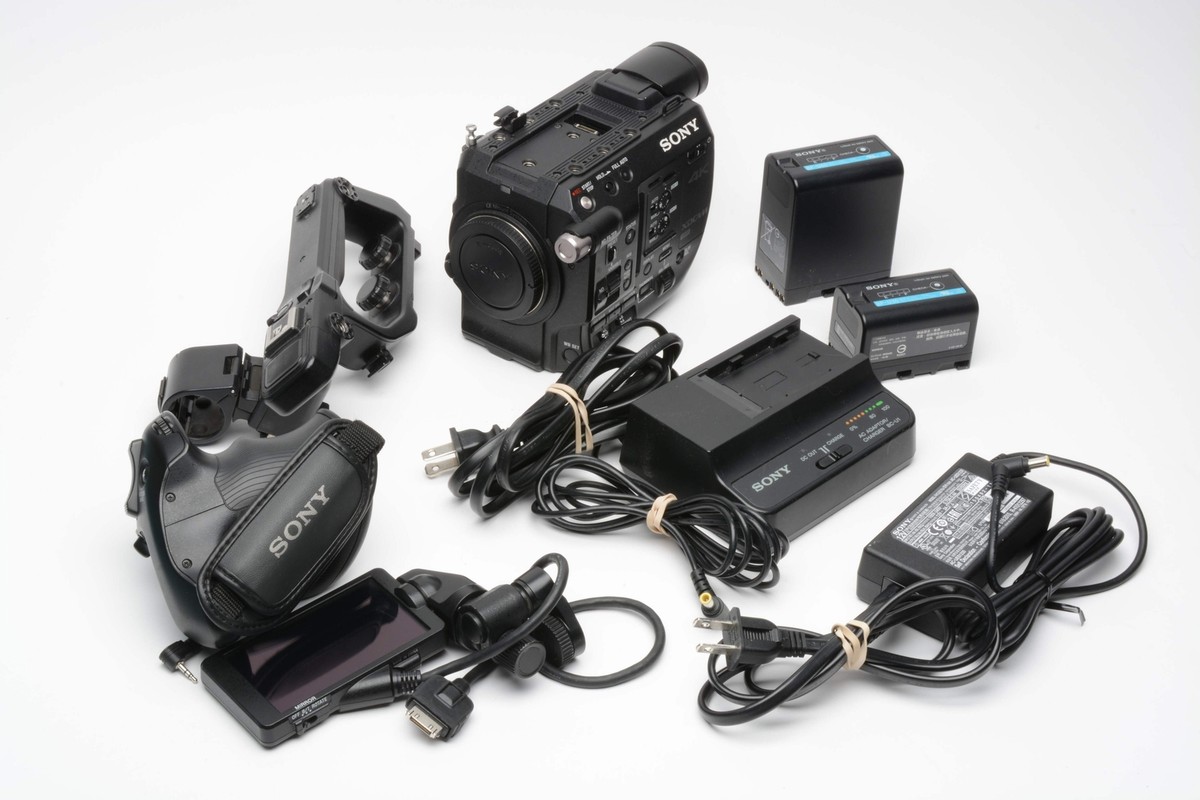 Sony PXW-FS5 4K RAW with Batteries and accessories, Only 290 hours