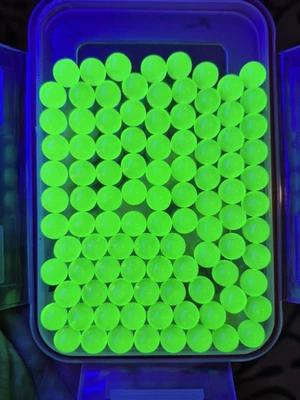 100 Green Uranium Glass marbles 10mm - Image 1 of 2