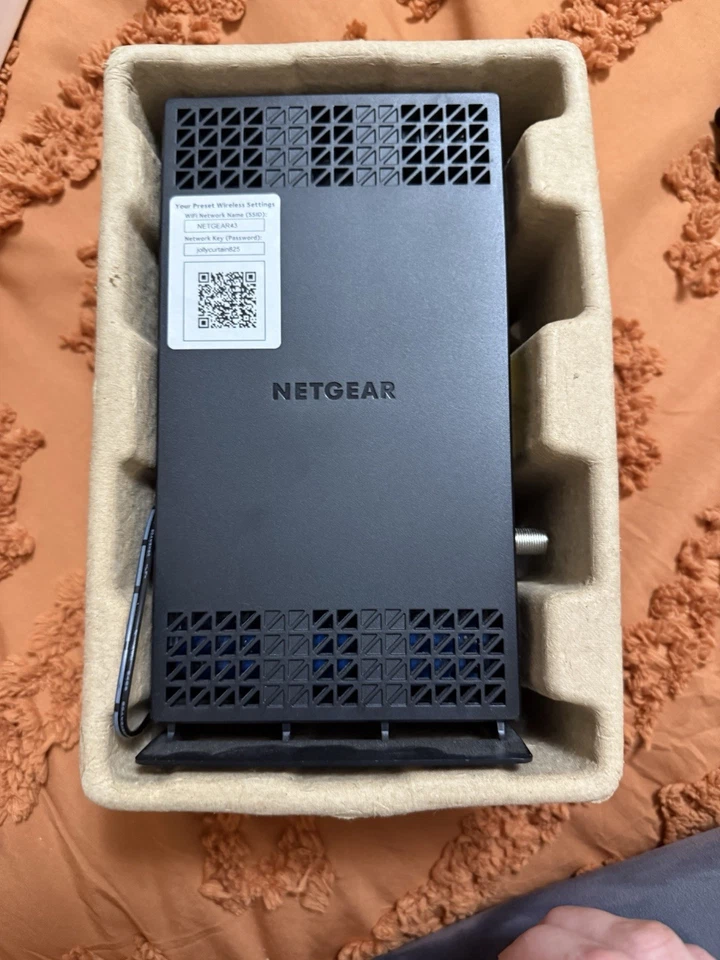 NETGEAR AC1200 WiFi Cable Modem Router 802.11 Ac Dual Band Gigabit C6230 - Image 2 of 3