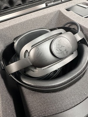 Varjo Aero VR Headset (Complete Kit) with Hard Case | eBay