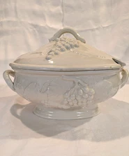 Soup Tureen with Lid  Vintage Made in Italy by ELIOS - EUC