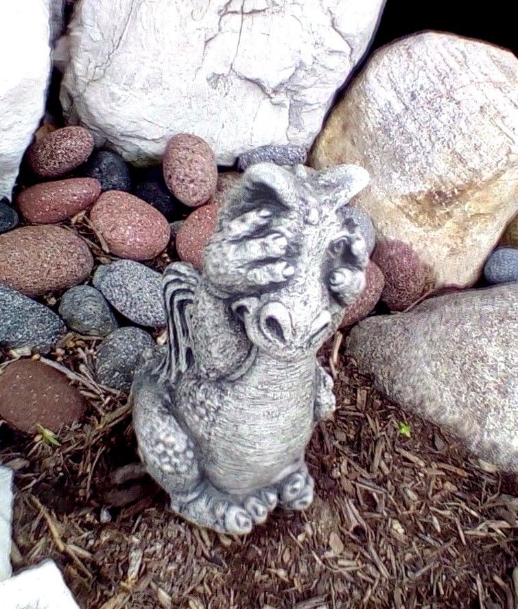 Little Darling Dragon 'PeekABoo' cast stonebaby animal garden