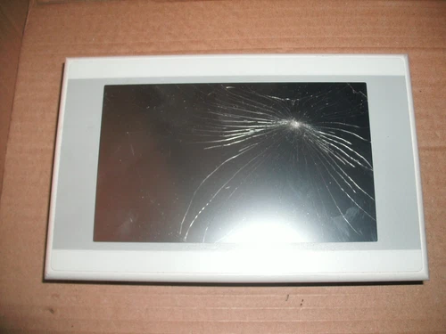 EATON XV-102-D8-70TWRC-10 142539 HMI - TOUCHSCREEN NEEDS REPLACED