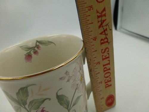 Otagiri Prima Mug, Japan, White with Pink Flowers & Green Leaves, Gold Trim - Picture 9 of 9