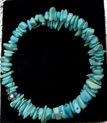 Vintage 12'' Turquoise Chip Spring Wrap Bracelet   Southwestern Memory Wire, 16g