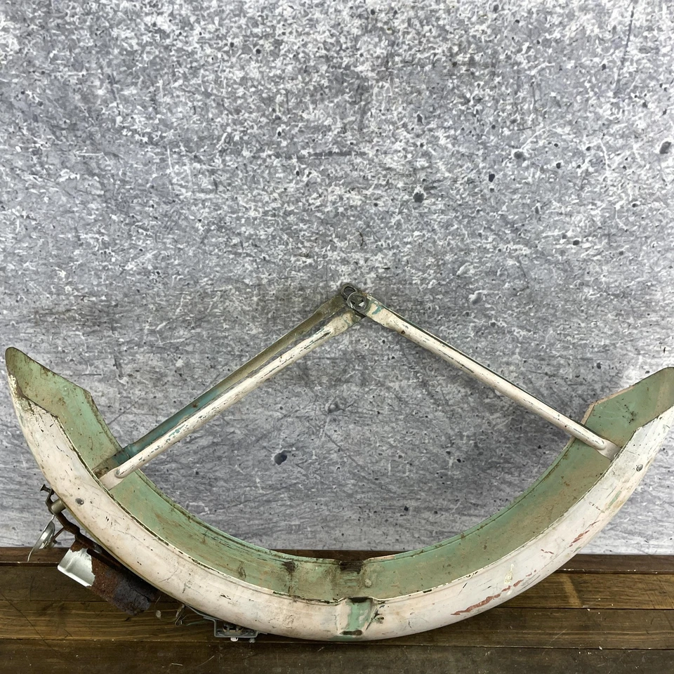 Vintage Monark Bicycle Front Fender Train Light 26 in Balloon Tire Cruiser - Image 3 of 4