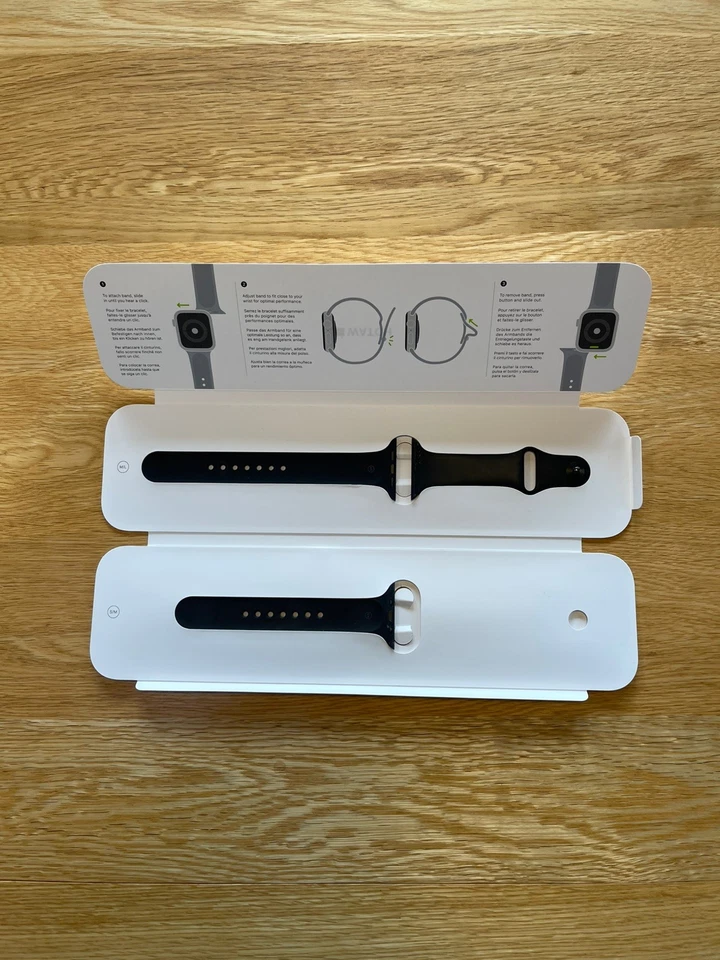 Apple Watch Series 4, photo 4 of 5