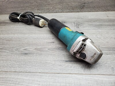 Makita 9554NB 4-1/2