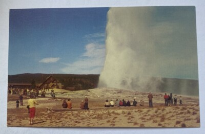 #ad Vintage Postcard Old Faithful Geyser Yellowstone National Park Wyoming WY $2.40