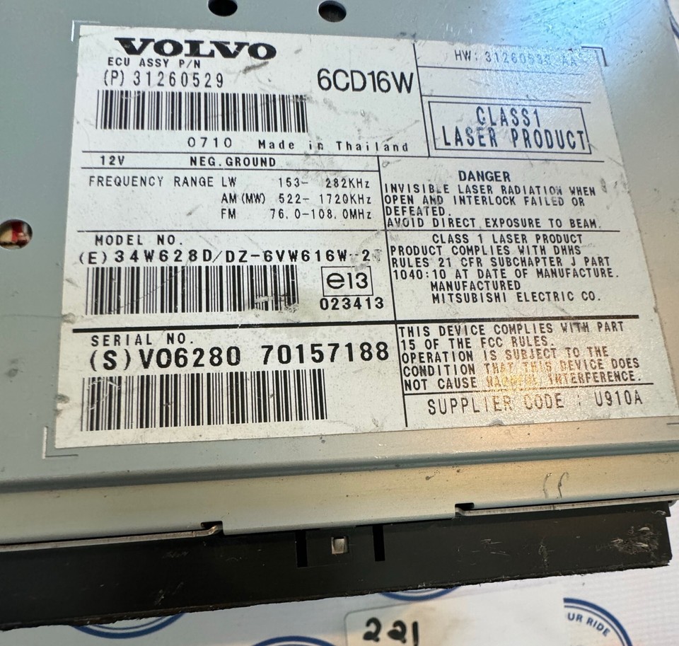 20072010 Volvo C40 S40 V70 Radio Receiver 6 Disc CD AM FM Genuine OEM