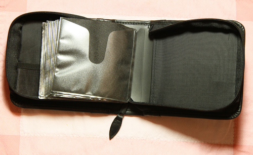 Vintage Case Logic 32 CD Soft Case Holder Faux Leather Wallet CD 💿 Or DVD 📀 - Picture 6 of 8