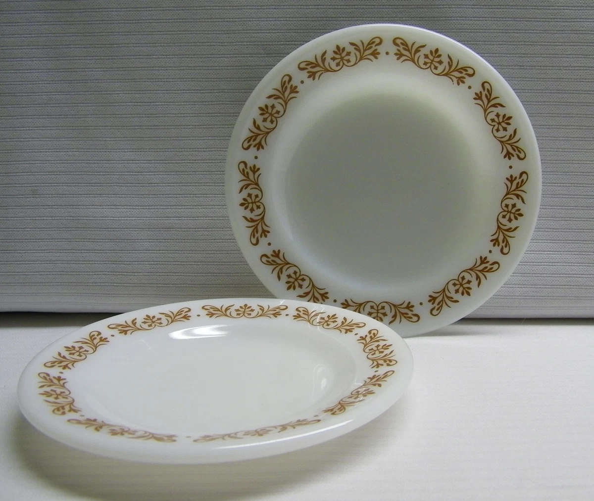 Pyrex Copper Filigree Brown Scroll 5 1 2