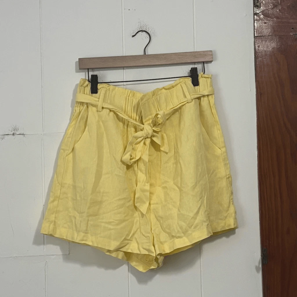 GB Gianni Bini Yellow Paper Bag Linen Shorts NWT Size XL