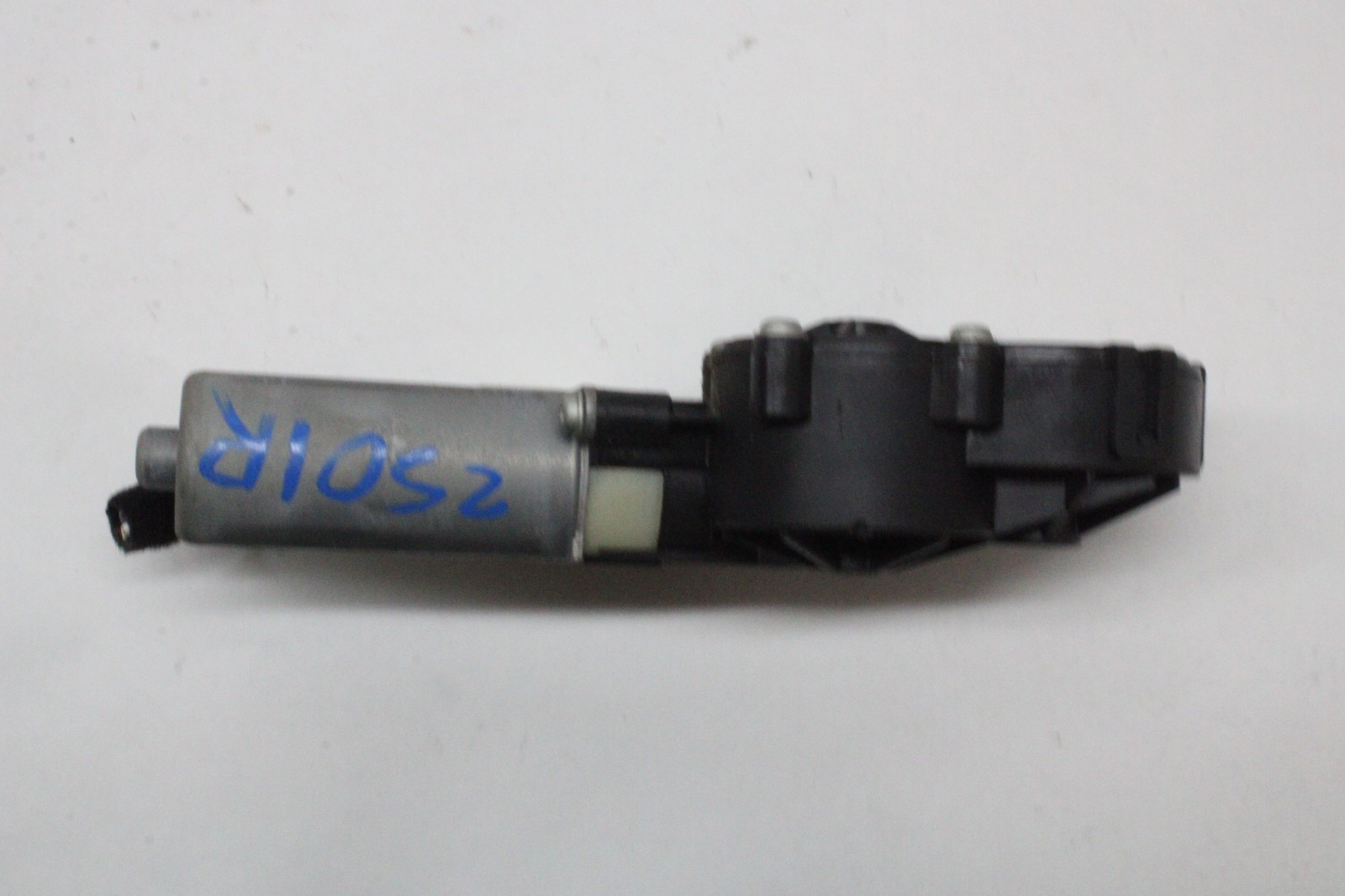 2022 MASERATI LEVANTE FRONT RIGHT SEAT ADJUST MOTOR OEM 17 18 19 20 21 22 23 24
