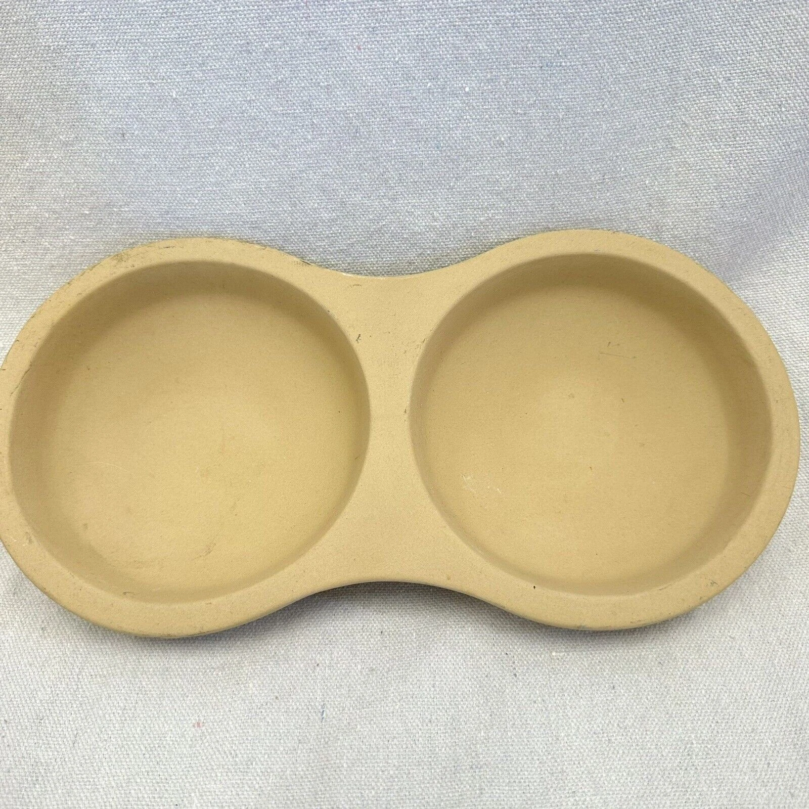 The Pampered Chef Microwave Stoneware Double Egg Cooker made in the USA #5132