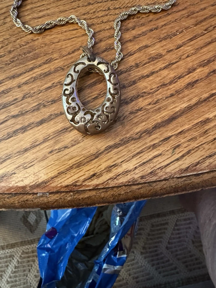 Elegante collar de piedra, tachonado, oro y colgante ornamentado 32 pulgadas Foto 3 de 4